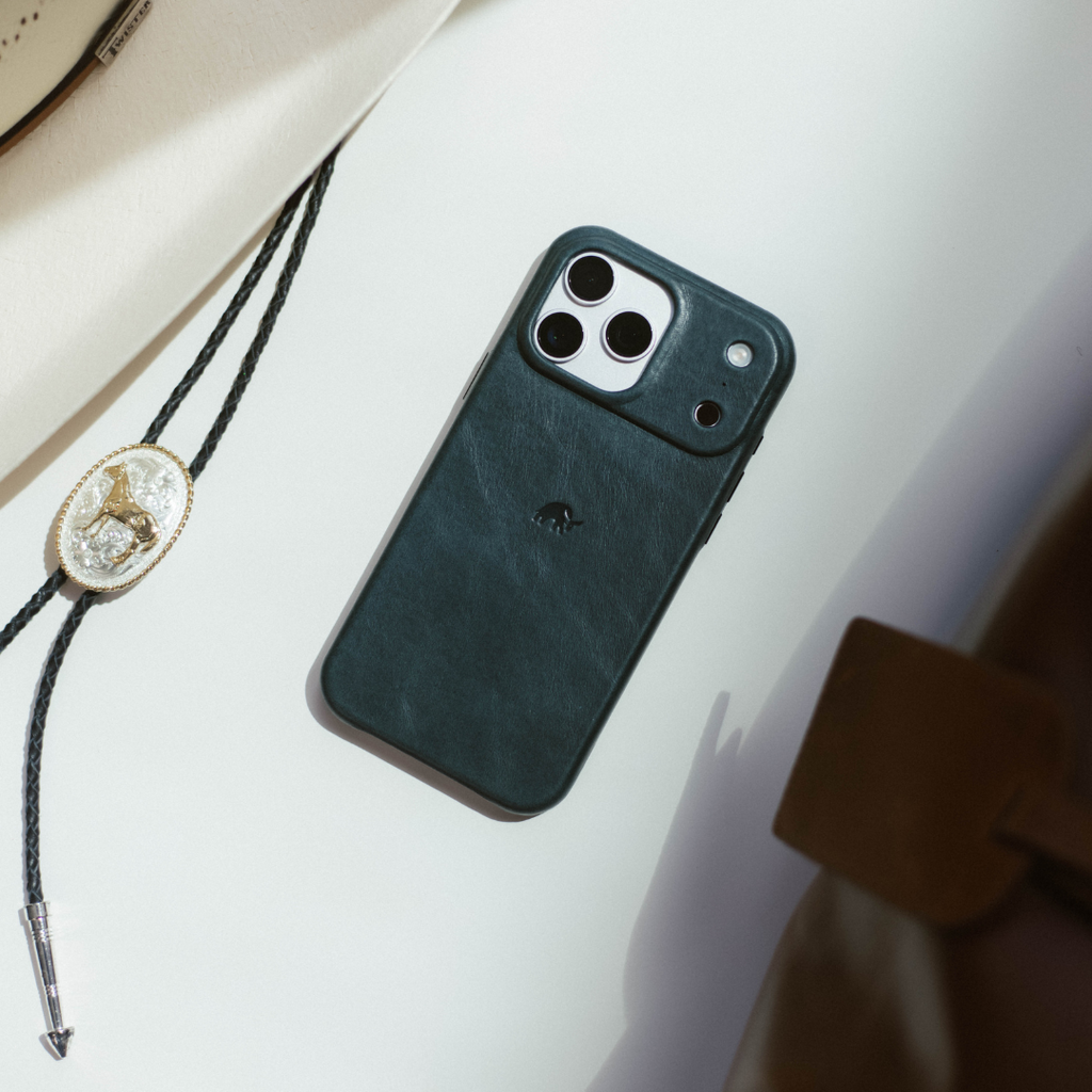 The Minimalist Case - OCEAN by Bullstrap