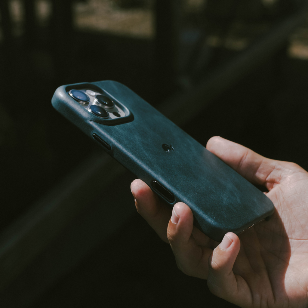 The Minimalist Case - OCEAN by Bullstrap