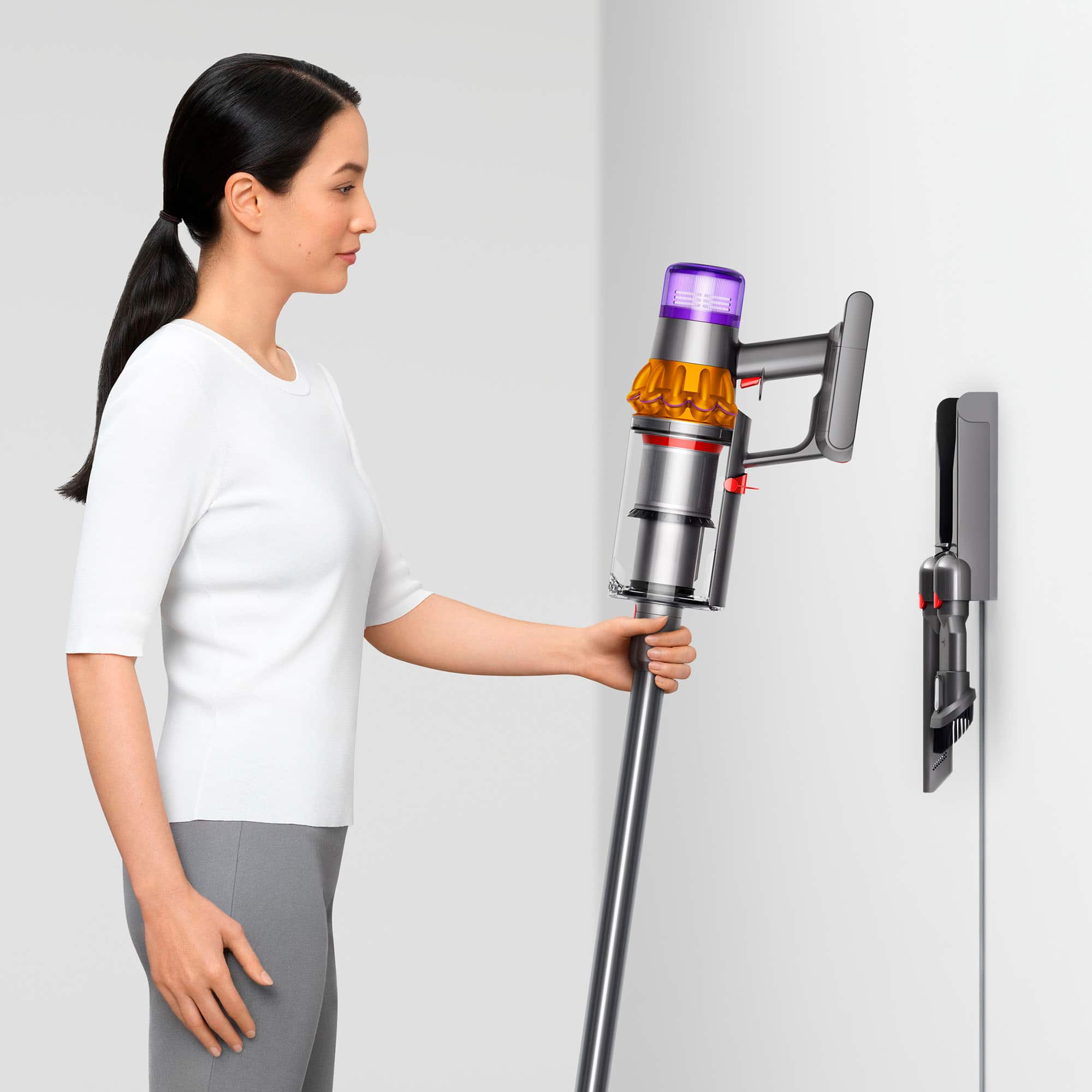 Dyson V15 Detect Cordless Vacuum with 8 accessories Yellow/Nickel (Certified Refurbished)