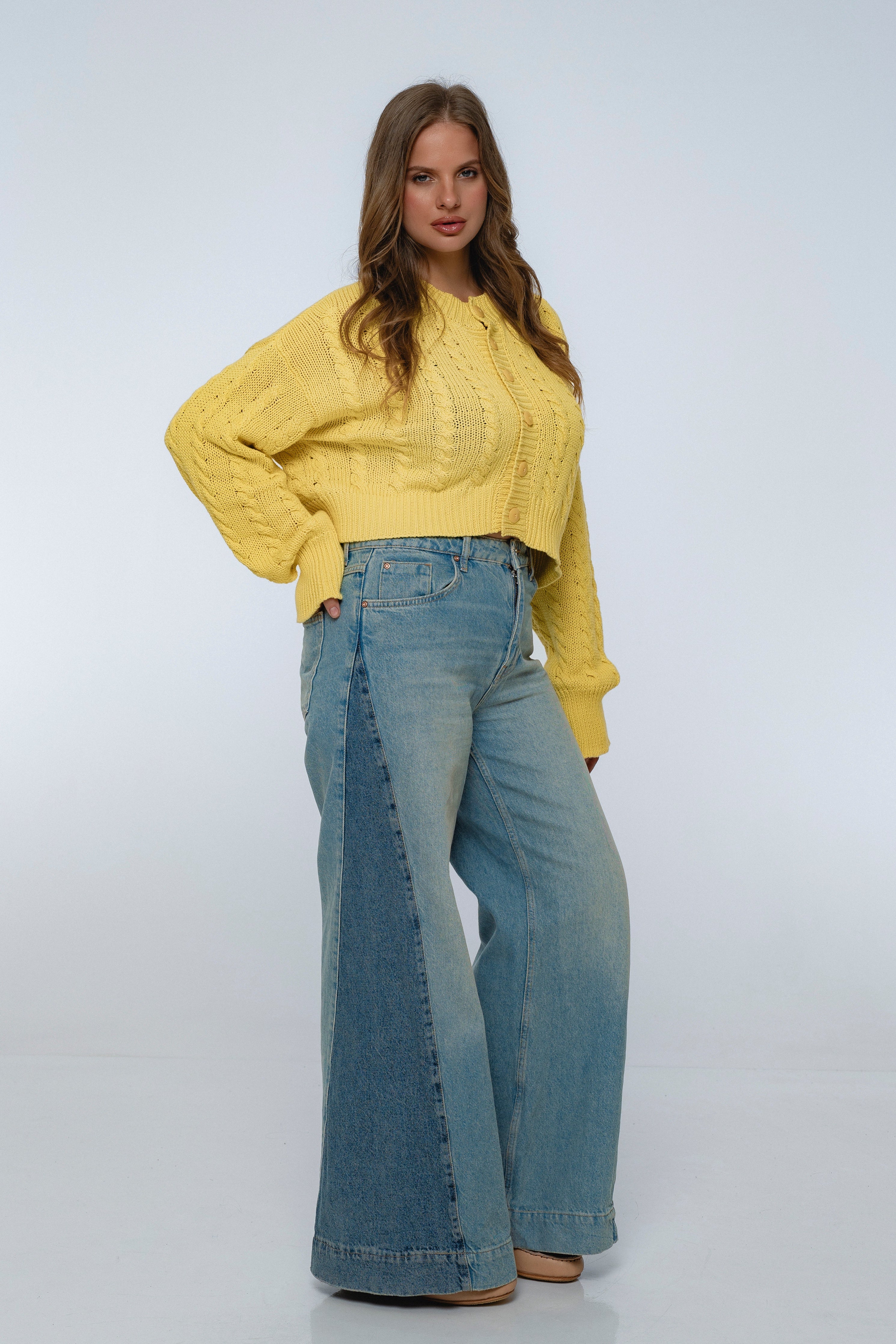 Parisse Cropped Knitted Cardigan