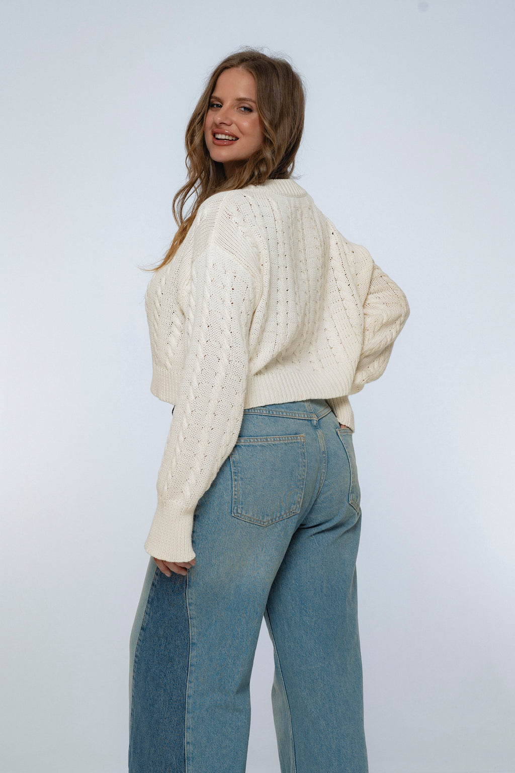 Parisse Cropped Knitted Cardigan