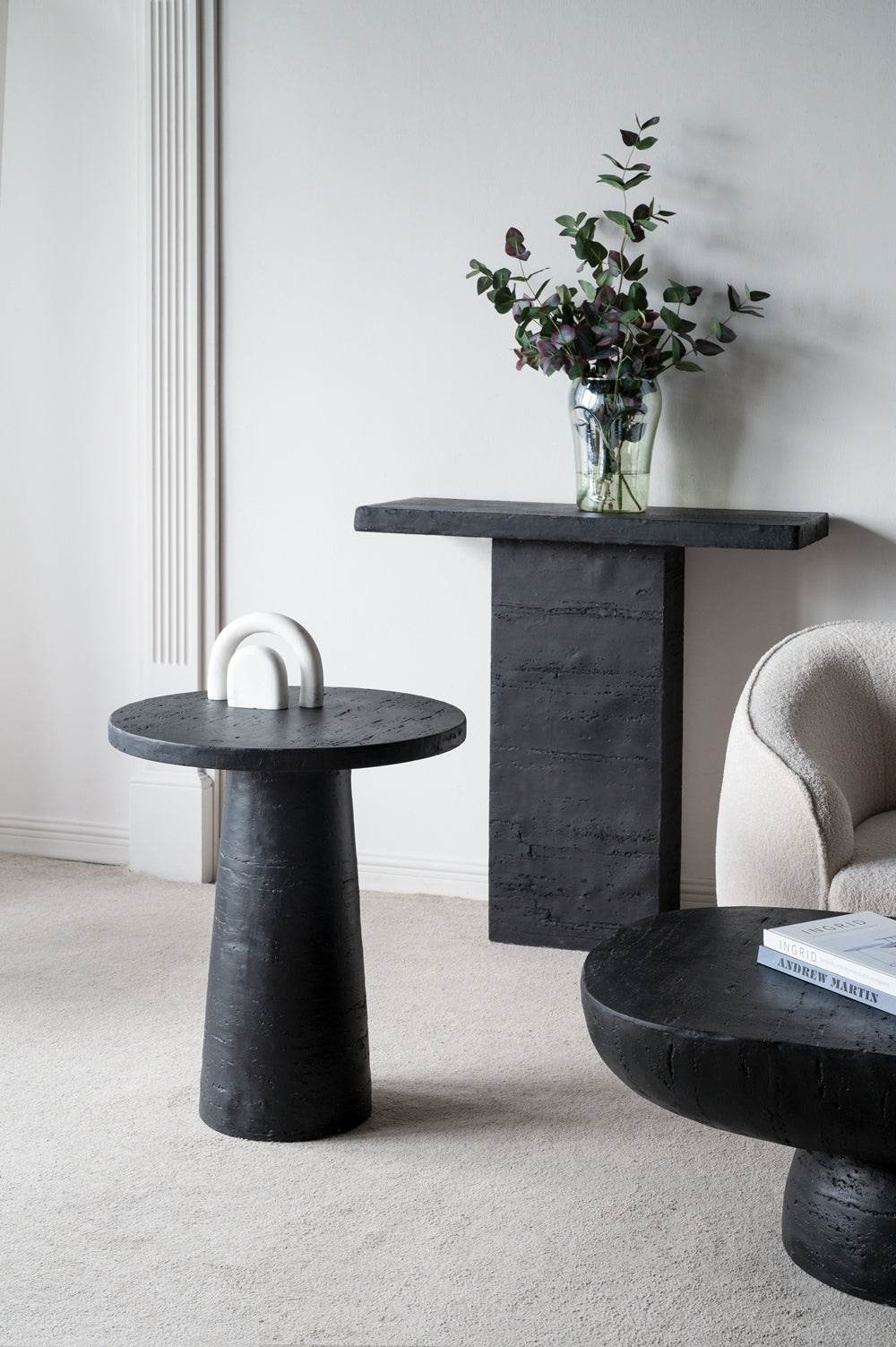 Black Round Side Table With Pedestal Base
