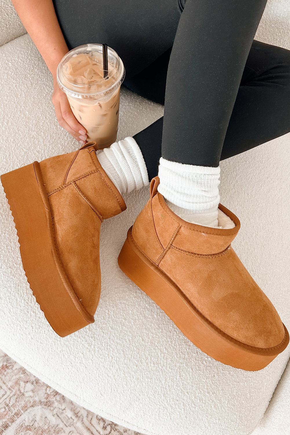 Anna Fur Lined Suede Ankle Snow Boots - Threaded Pear