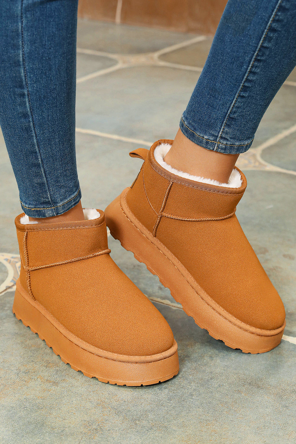 Anna Fur Lined Suede Ankle Snow Boots - Threaded Pear