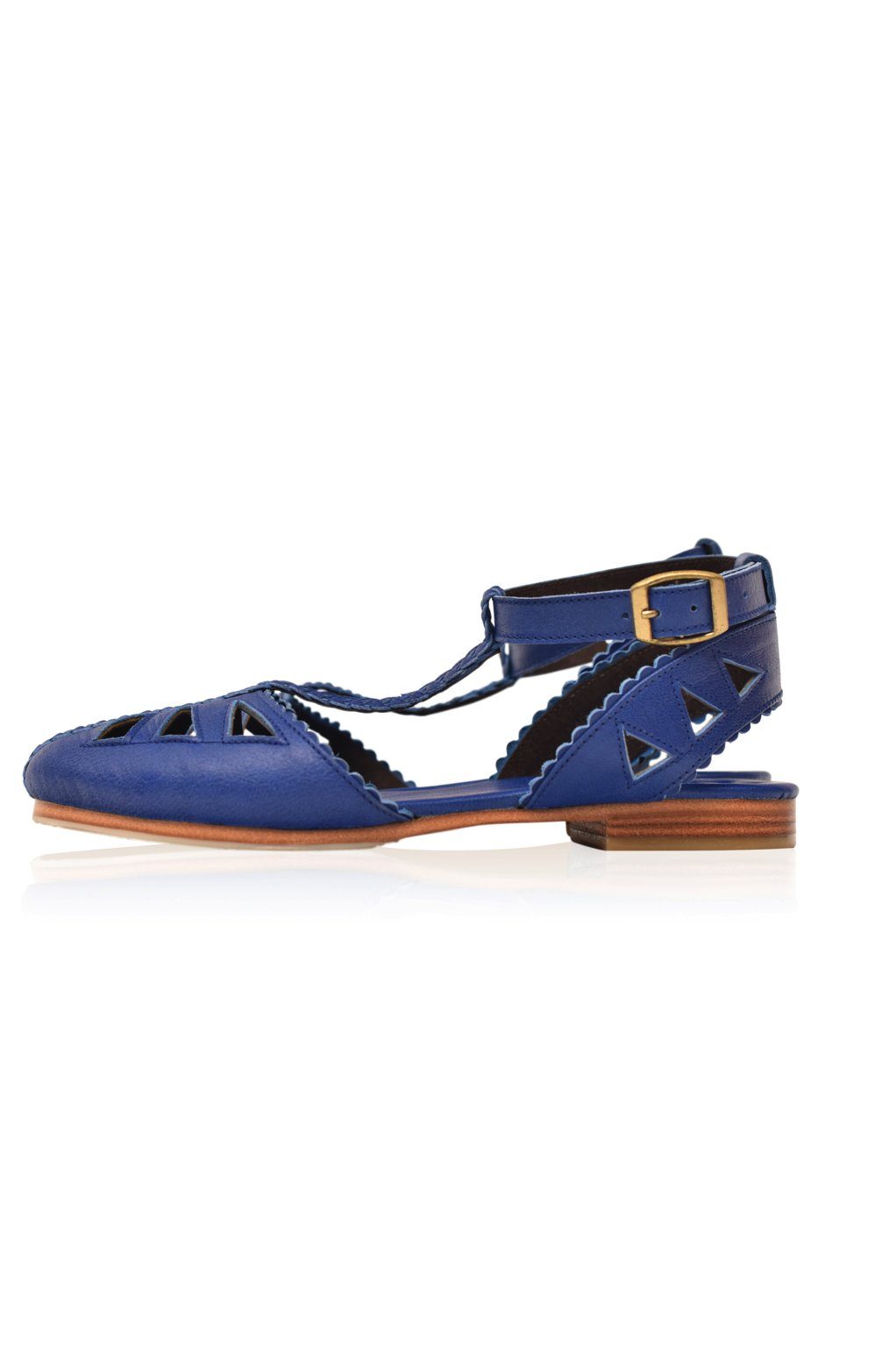 Bounty T-Strap Leather Sandals