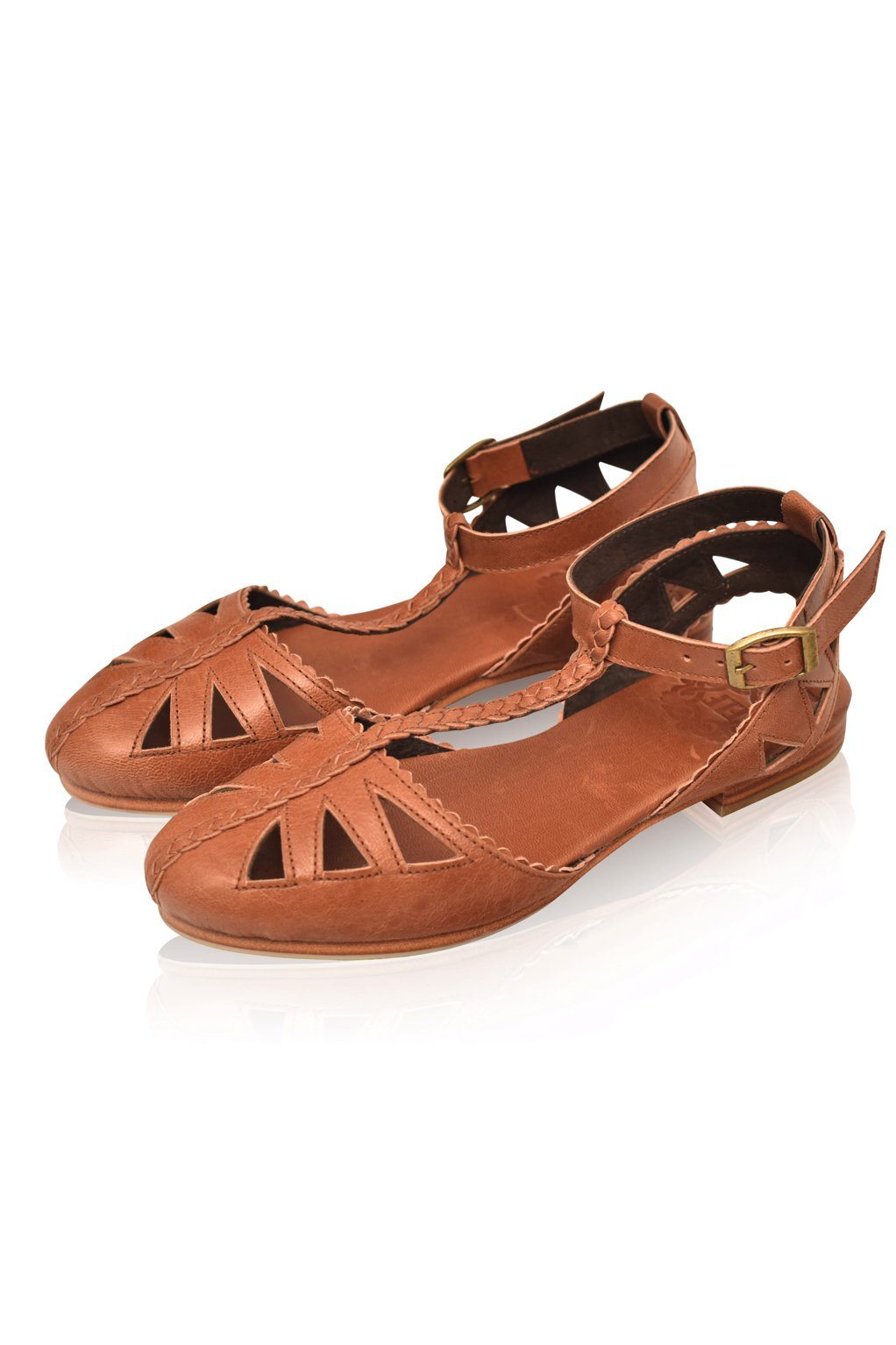 Bounty T-Strap Leather Sandals