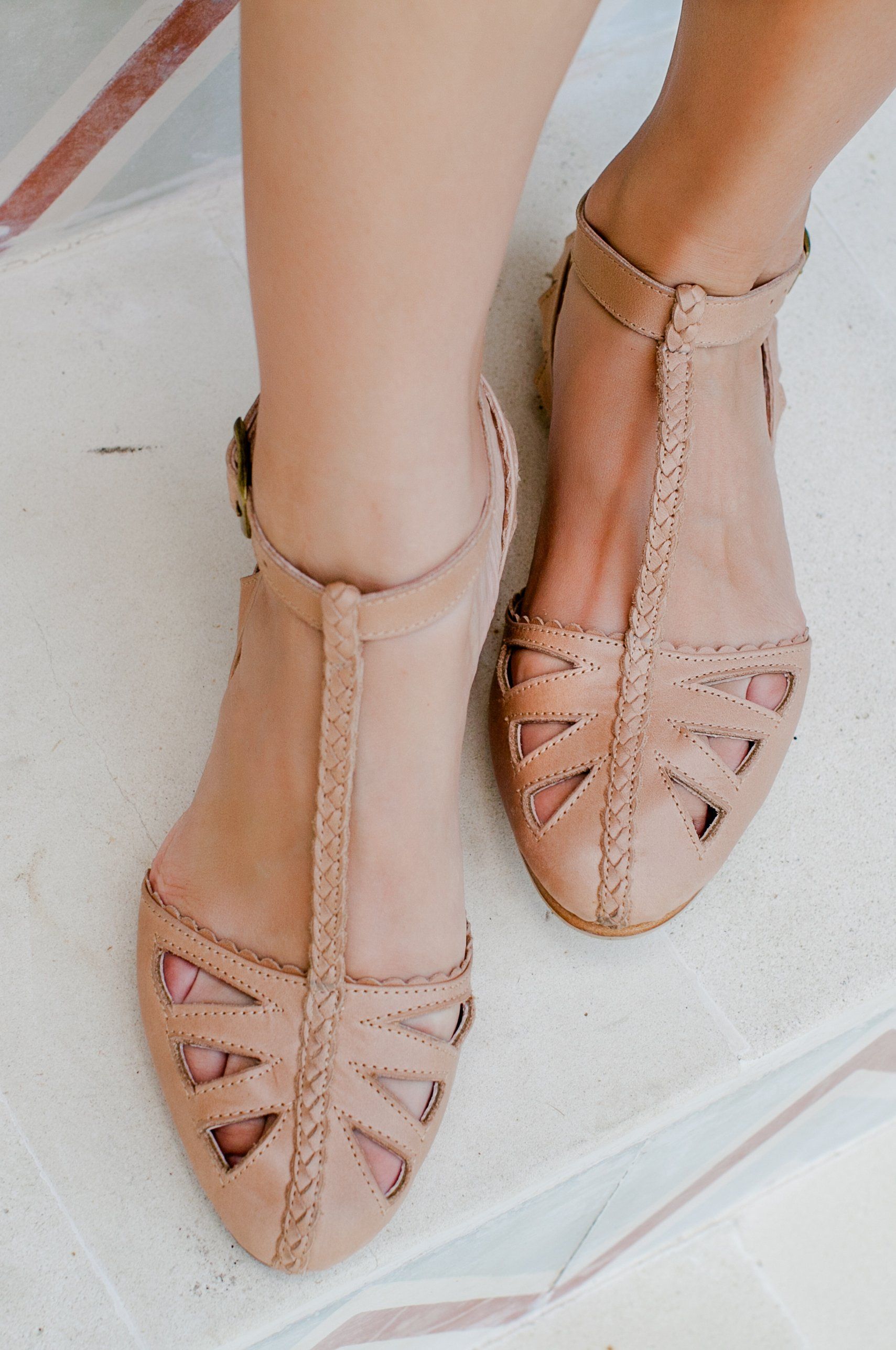 Bounty T-Strap Leather Sandals