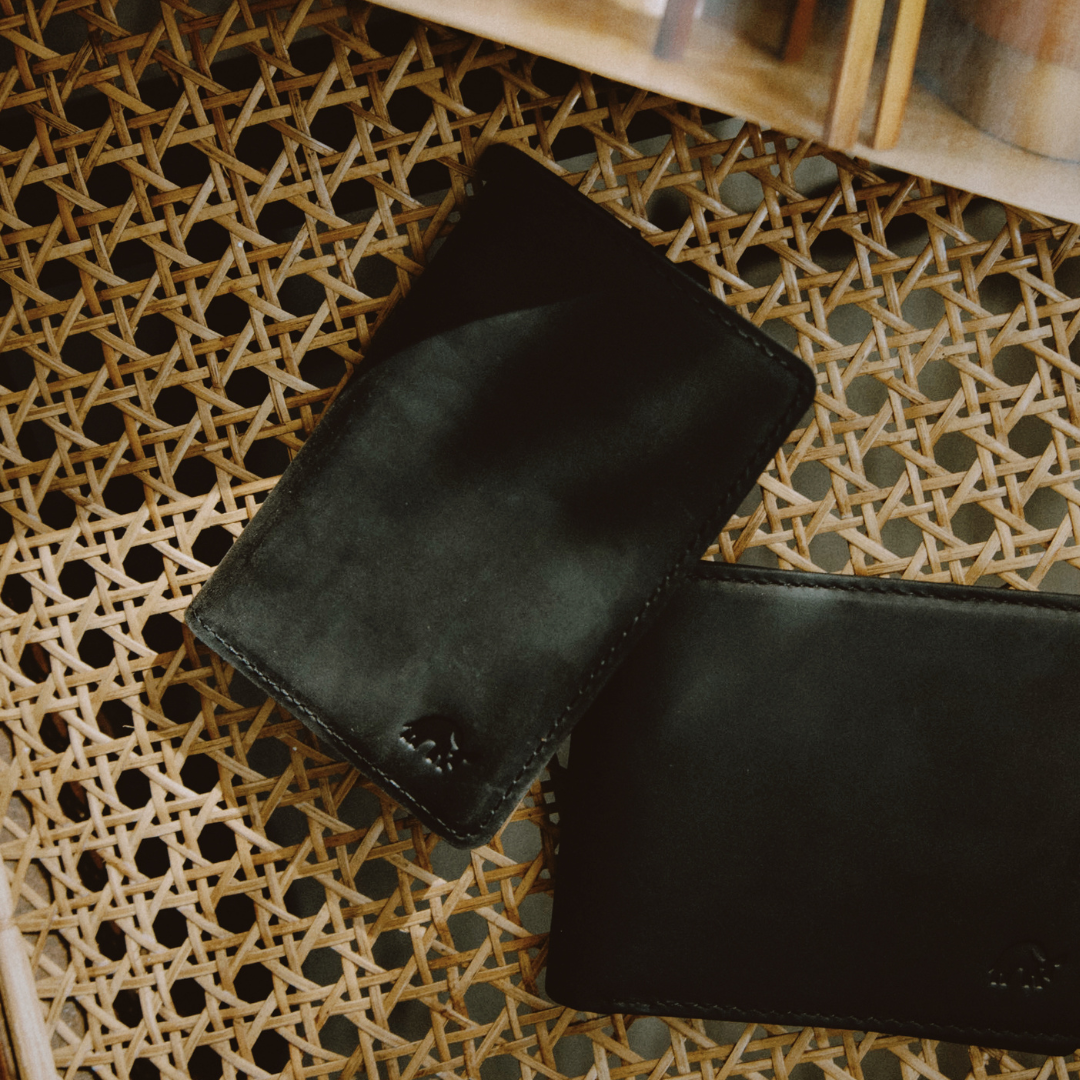 The Messenger Wallet - BLACK EDITION by Bullstrap