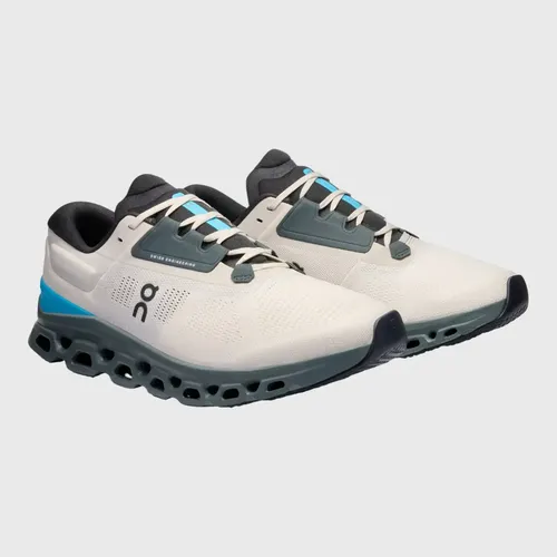 On Running Men's Cloudstratus 3