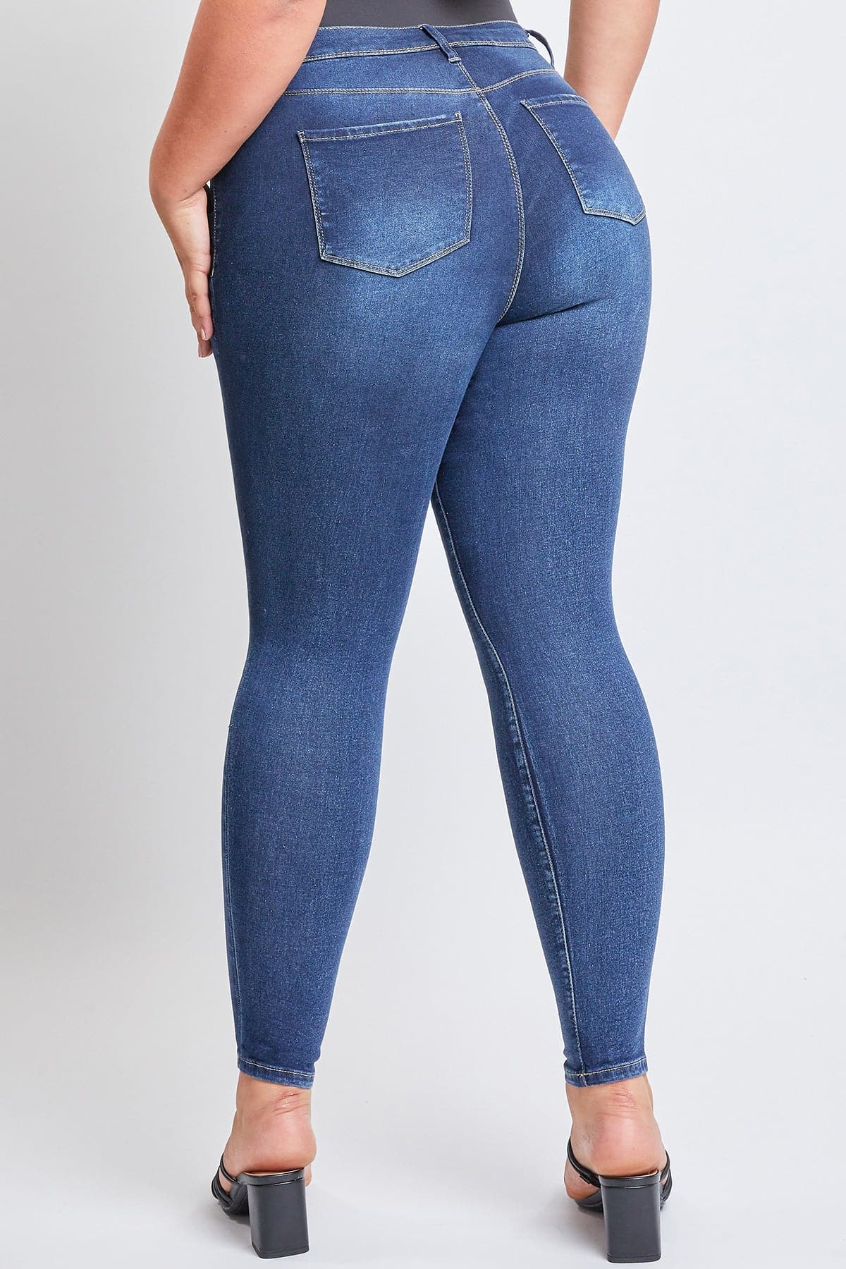 Essential  Skinny Jeans by OyeraCharisma