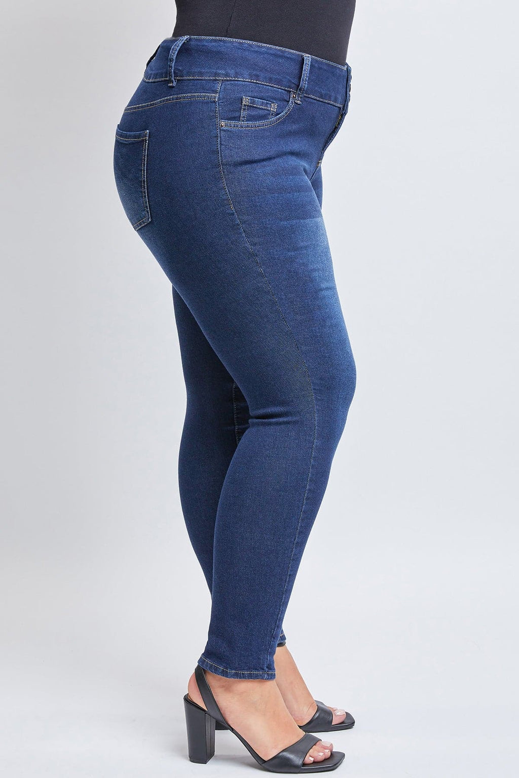 Essential Sustainable Skinny Jeans by OyeraCharisma