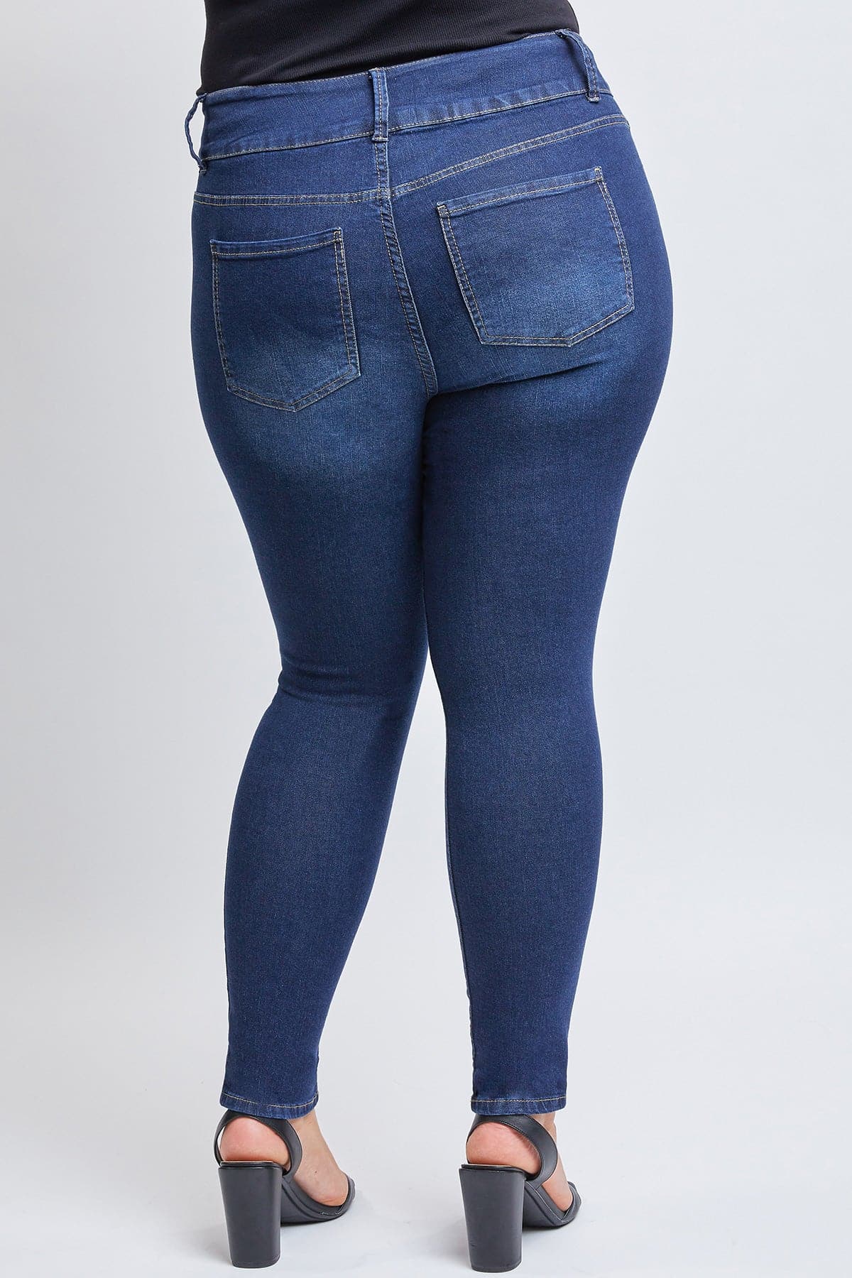Essential Sustainable Skinny Jeans by OyeraCharisma