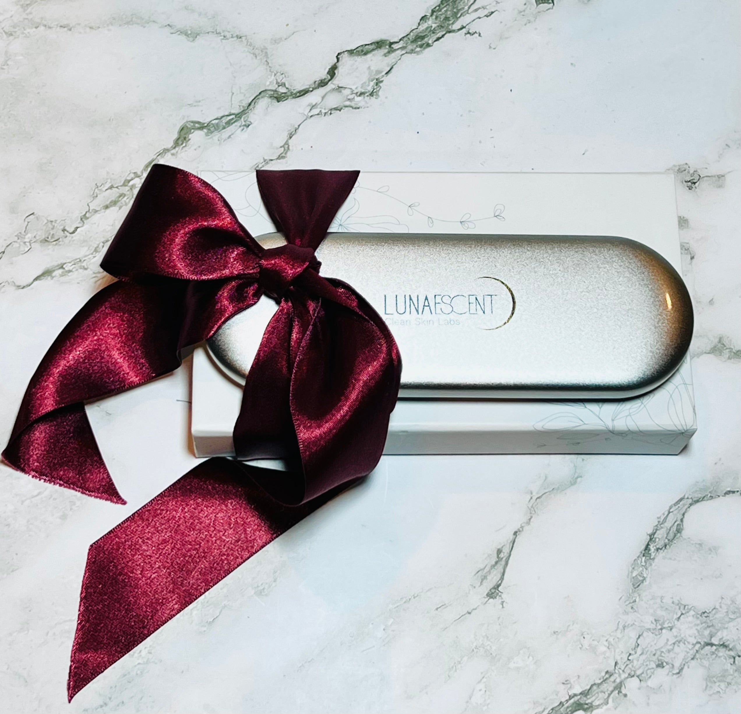 LUNAESCENT Deluxe Gift Set + Carry Case With Mirror