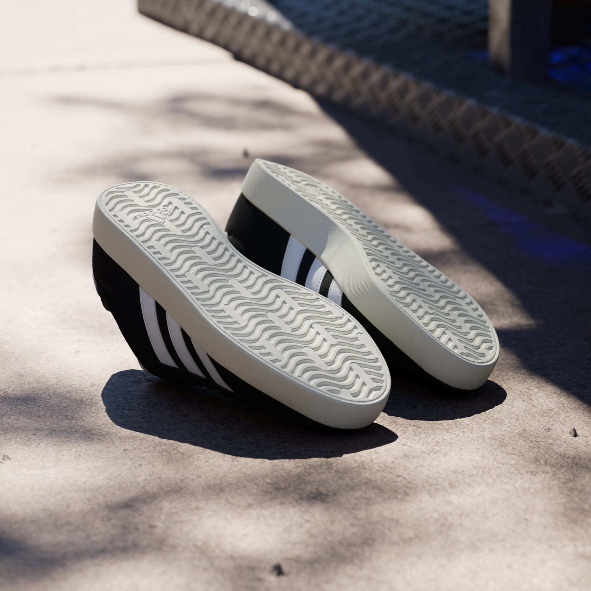 VL Court 3.0 Low Shoes