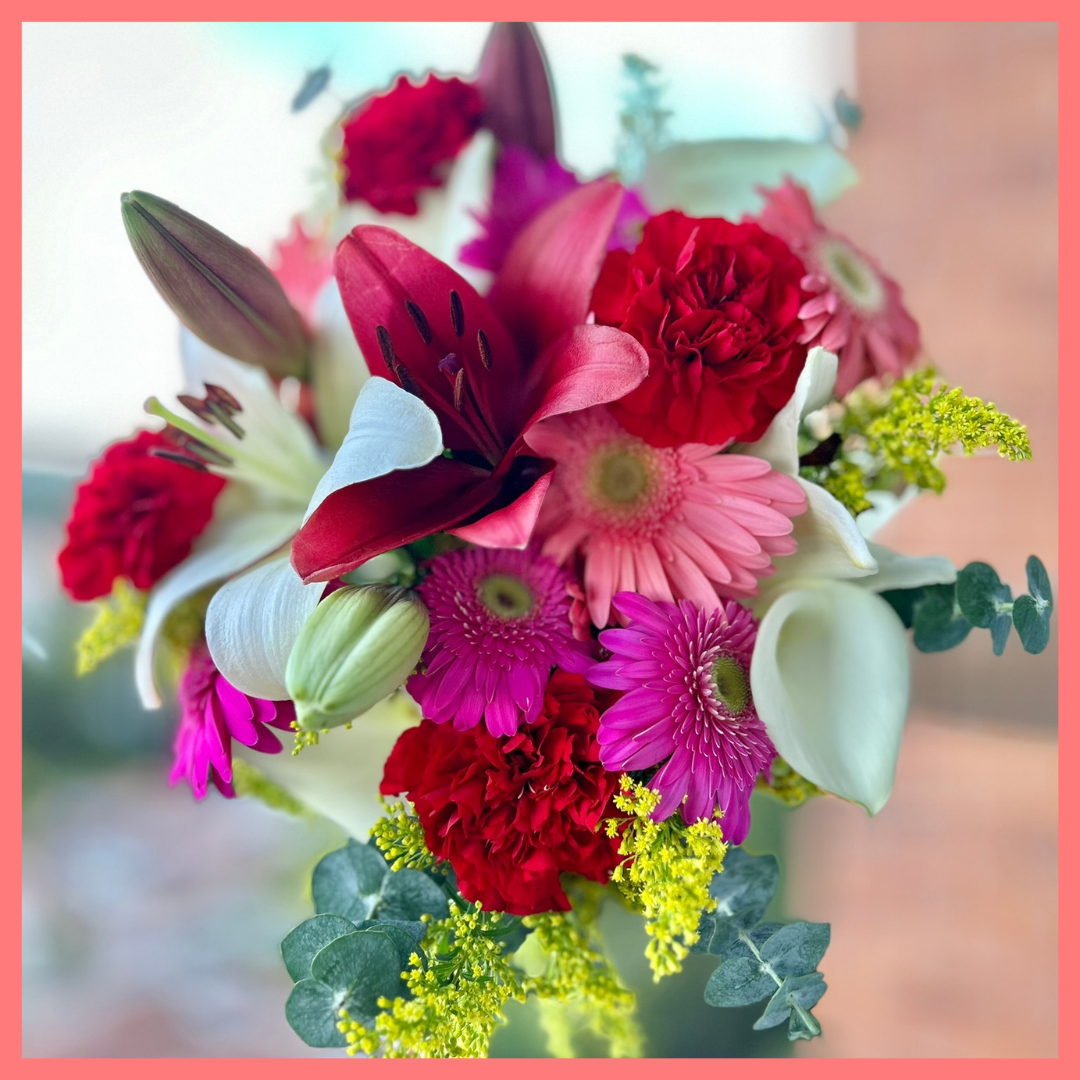Winter Holiday Flower Bouquet - Premier Size