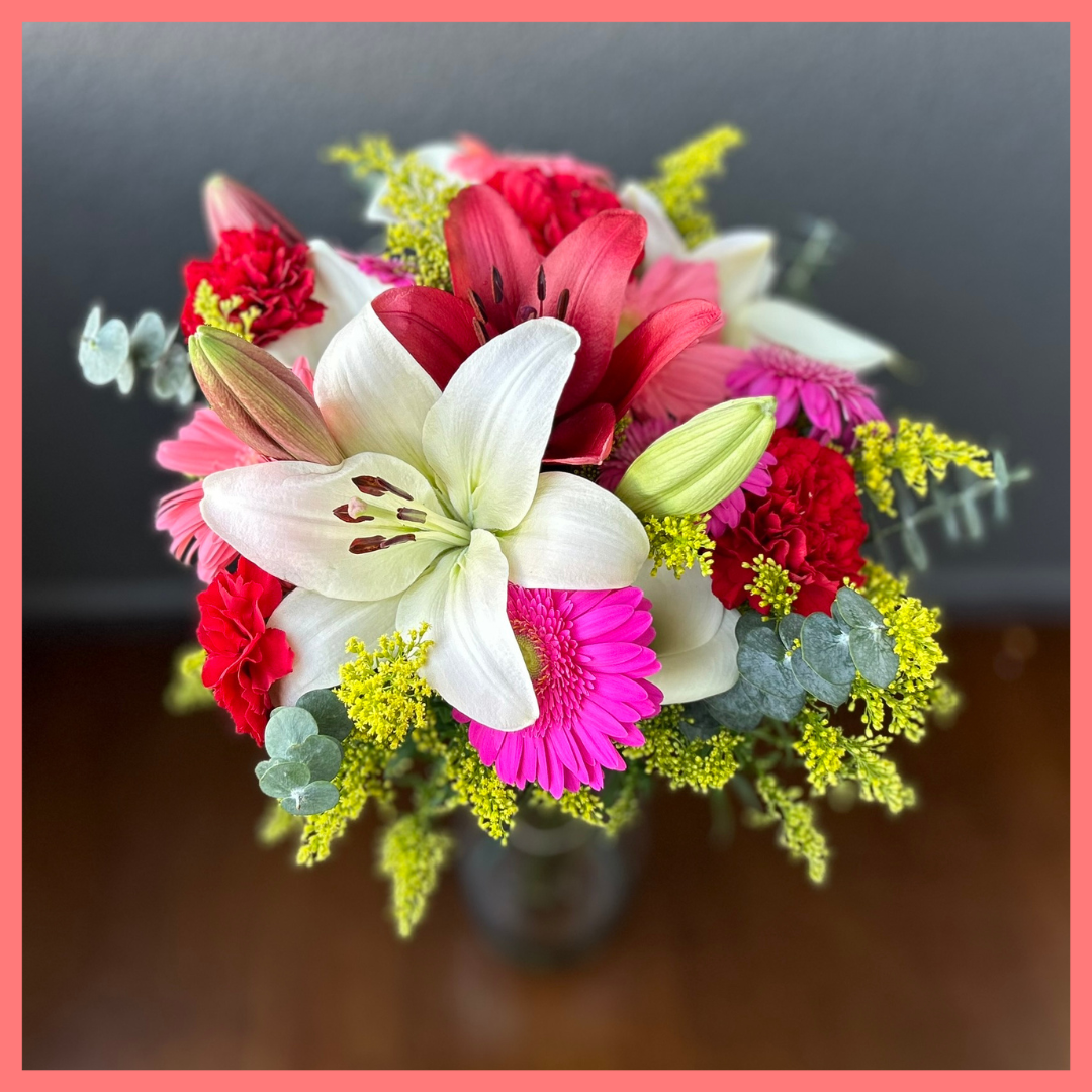 Winter Holiday Flower Bouquet - Premier Size