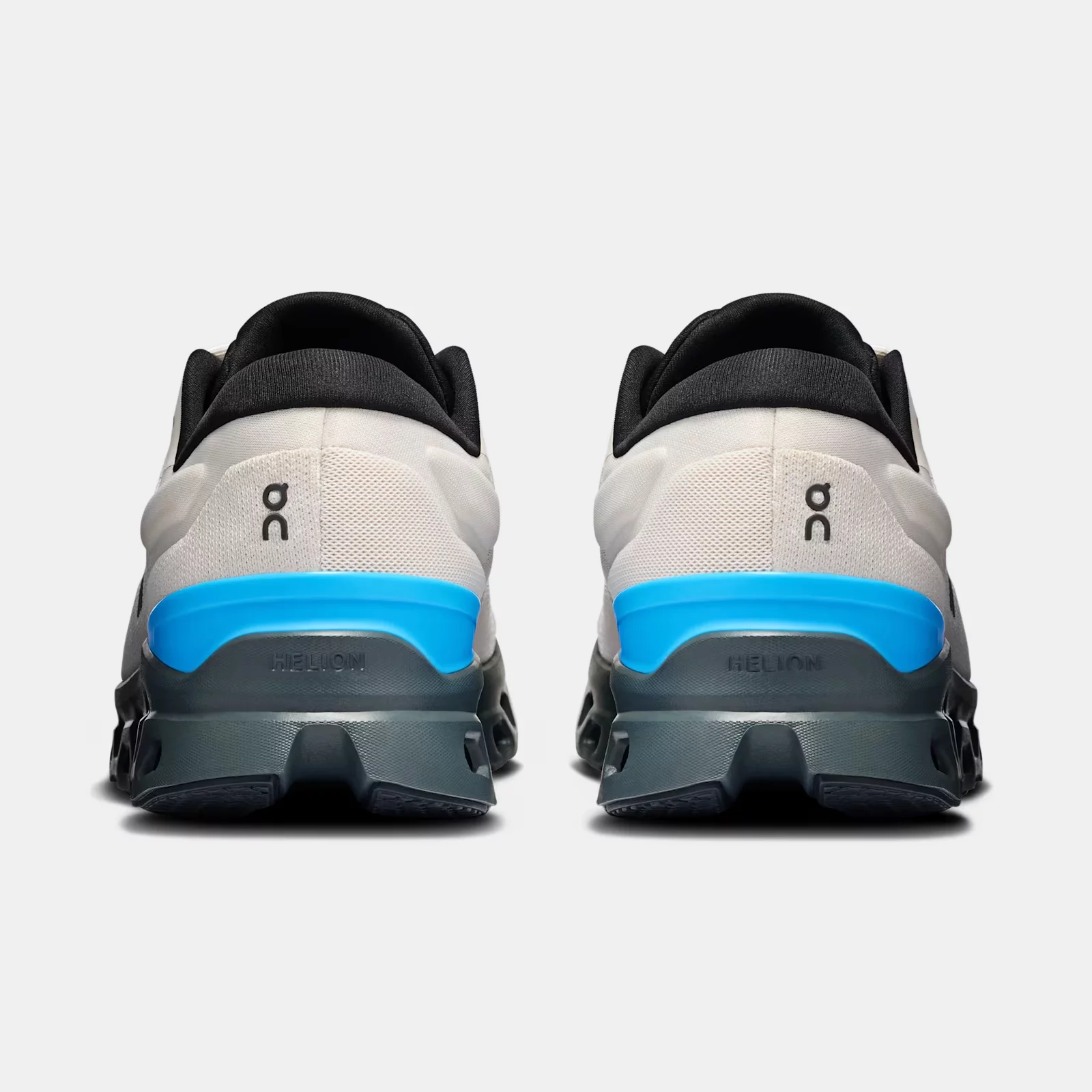 On Running Men's Cloudstratus 3