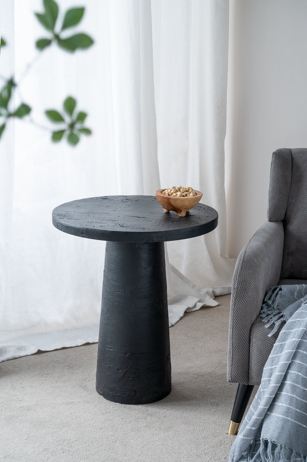Black Round Side Table With Pedestal Base