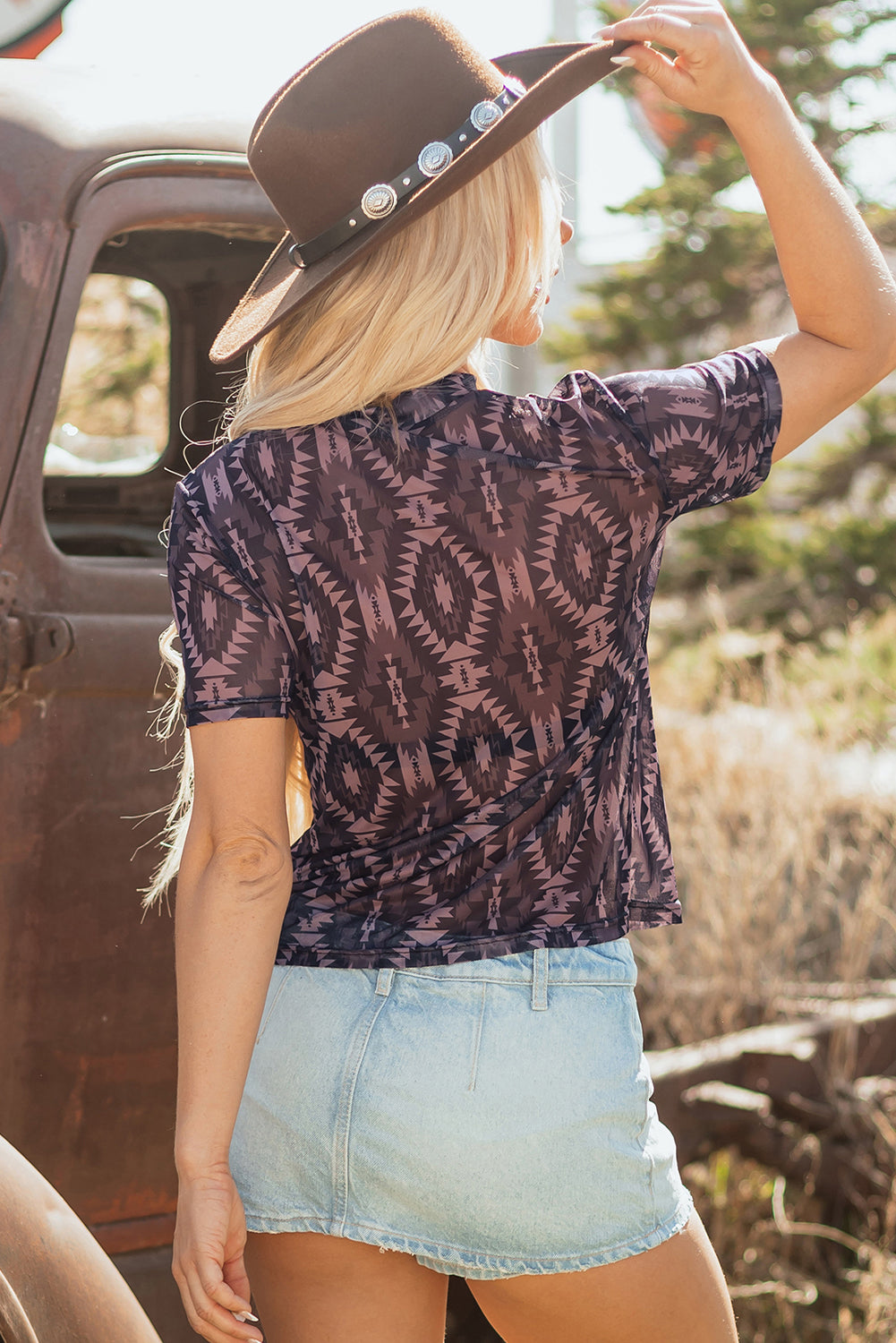Lillian Aztec Short Sleeve Mesh Top - Threaded Pear