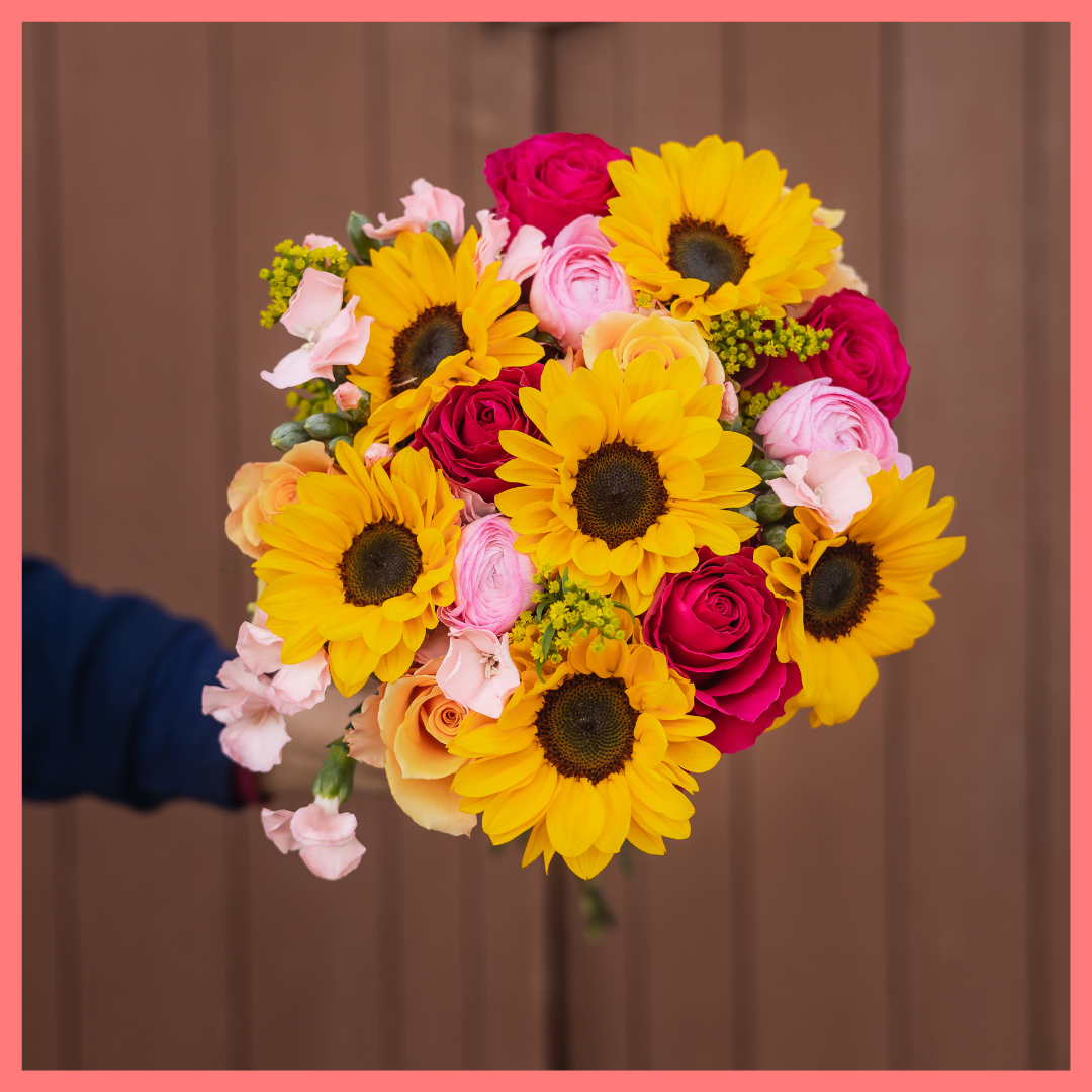 Thanksgiving Bouquet With Vase