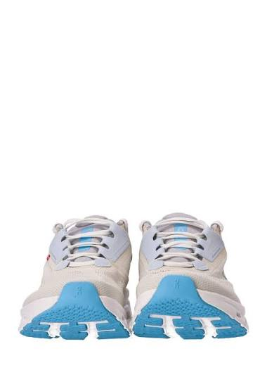 On Running Women's Cloudstratus 3