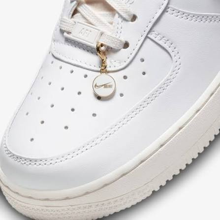 Nike Women's Air Force 1 Low