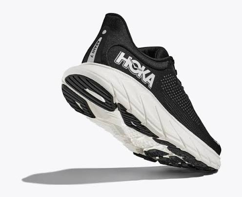 HOKA Men’s Arahi 7